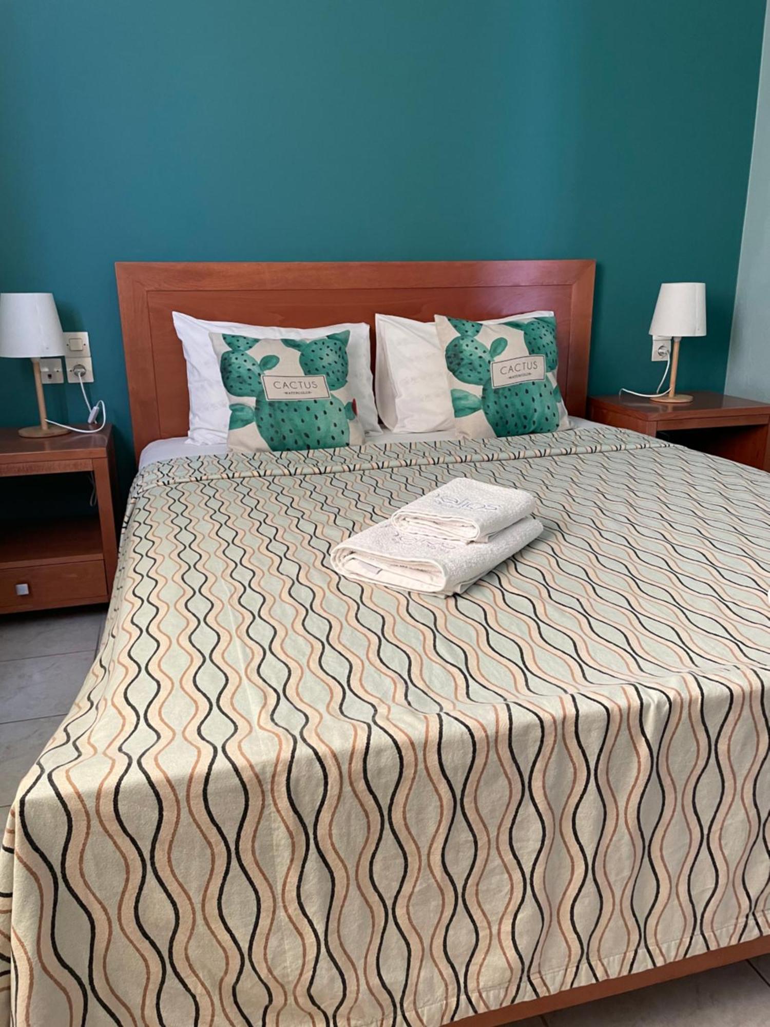 Helios Apartments Плакиас Экстерьер фото